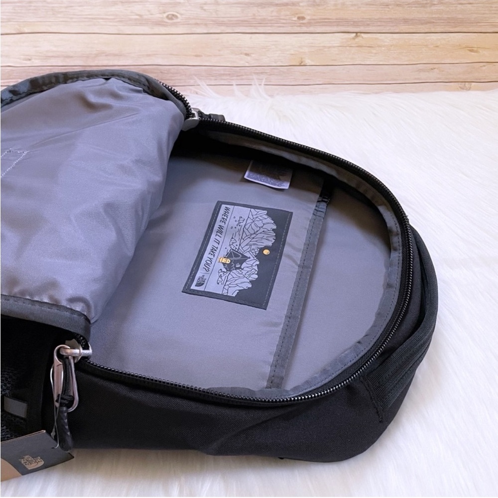The North Face Unisex Jester 28 Liter Backpack - Picture 6 of 7
